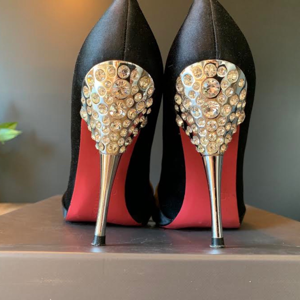 Paris Hilton Pumps